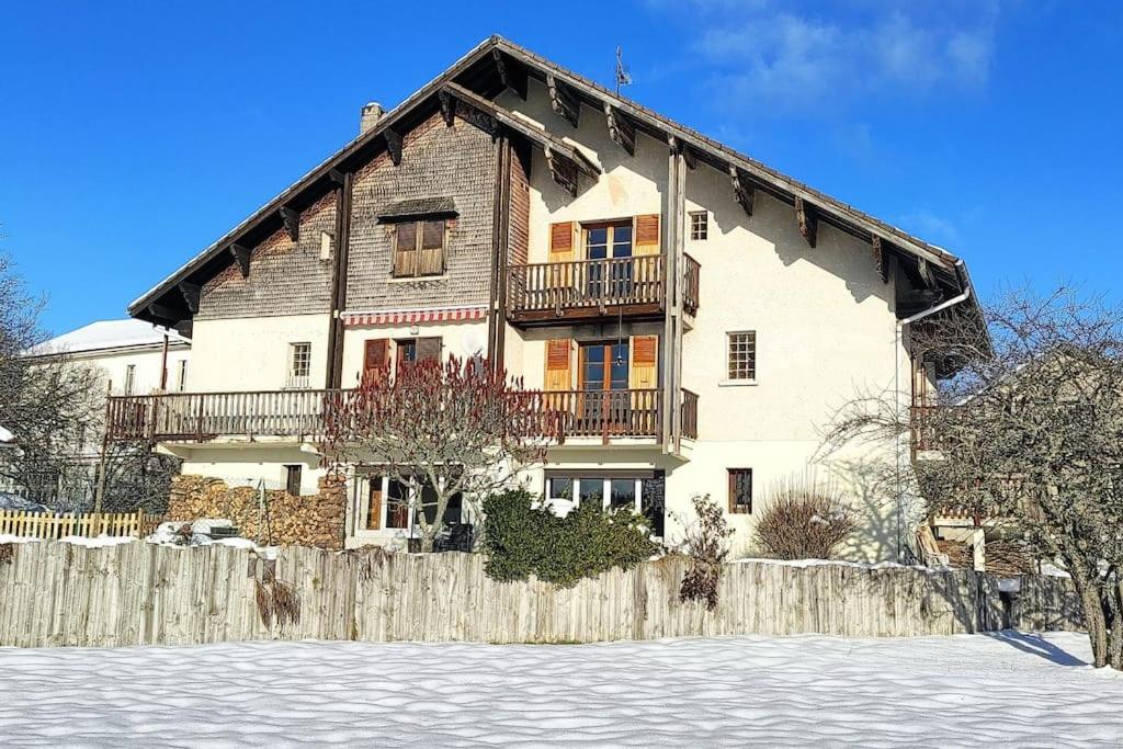 Studio Avec Belle Vue Proche Du Lac Genin Echallon Exterior foto
